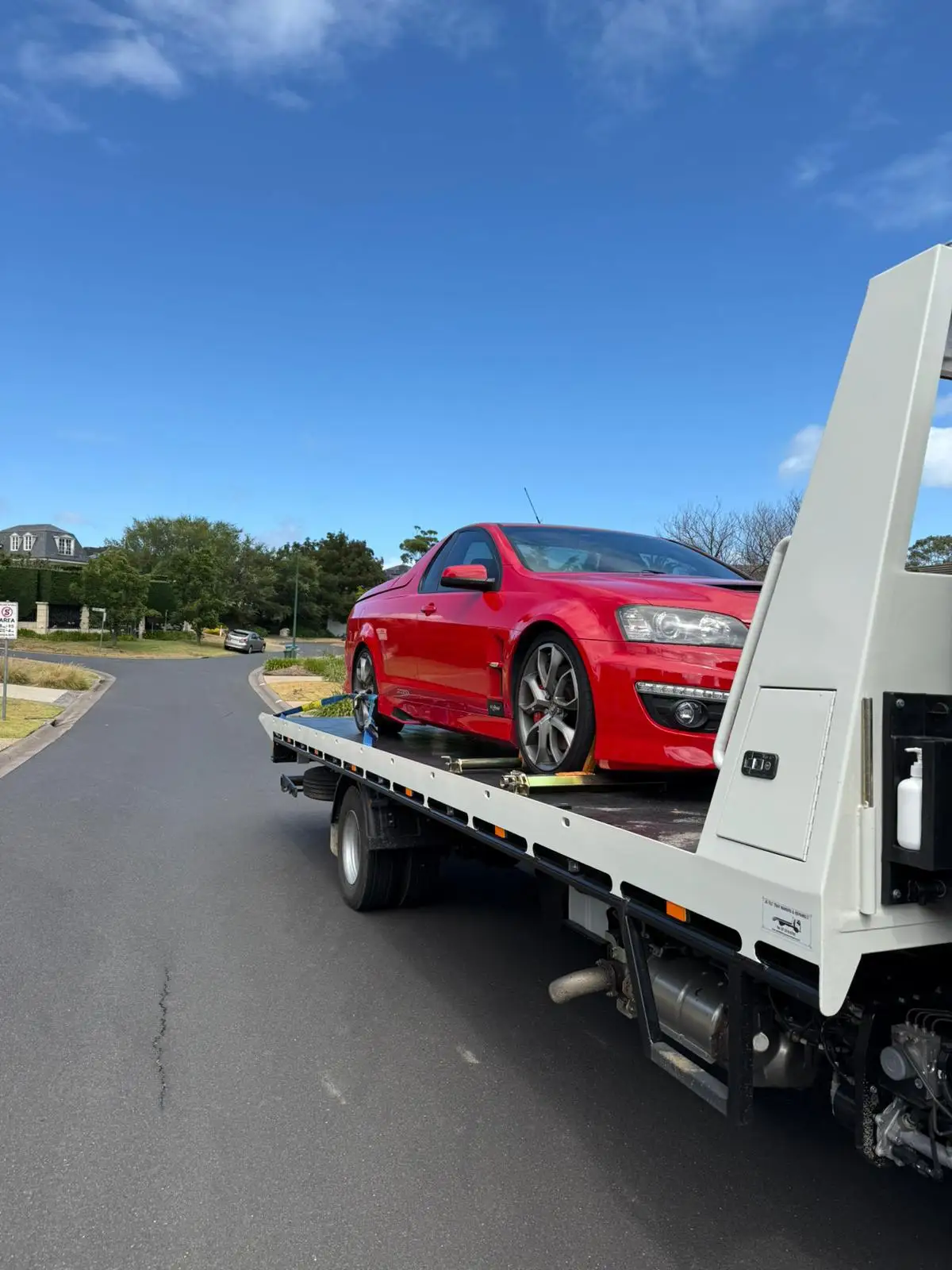 Reliable car towing service